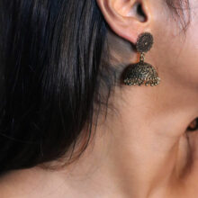 desivibes-produktfoto-deeksha-gold-04